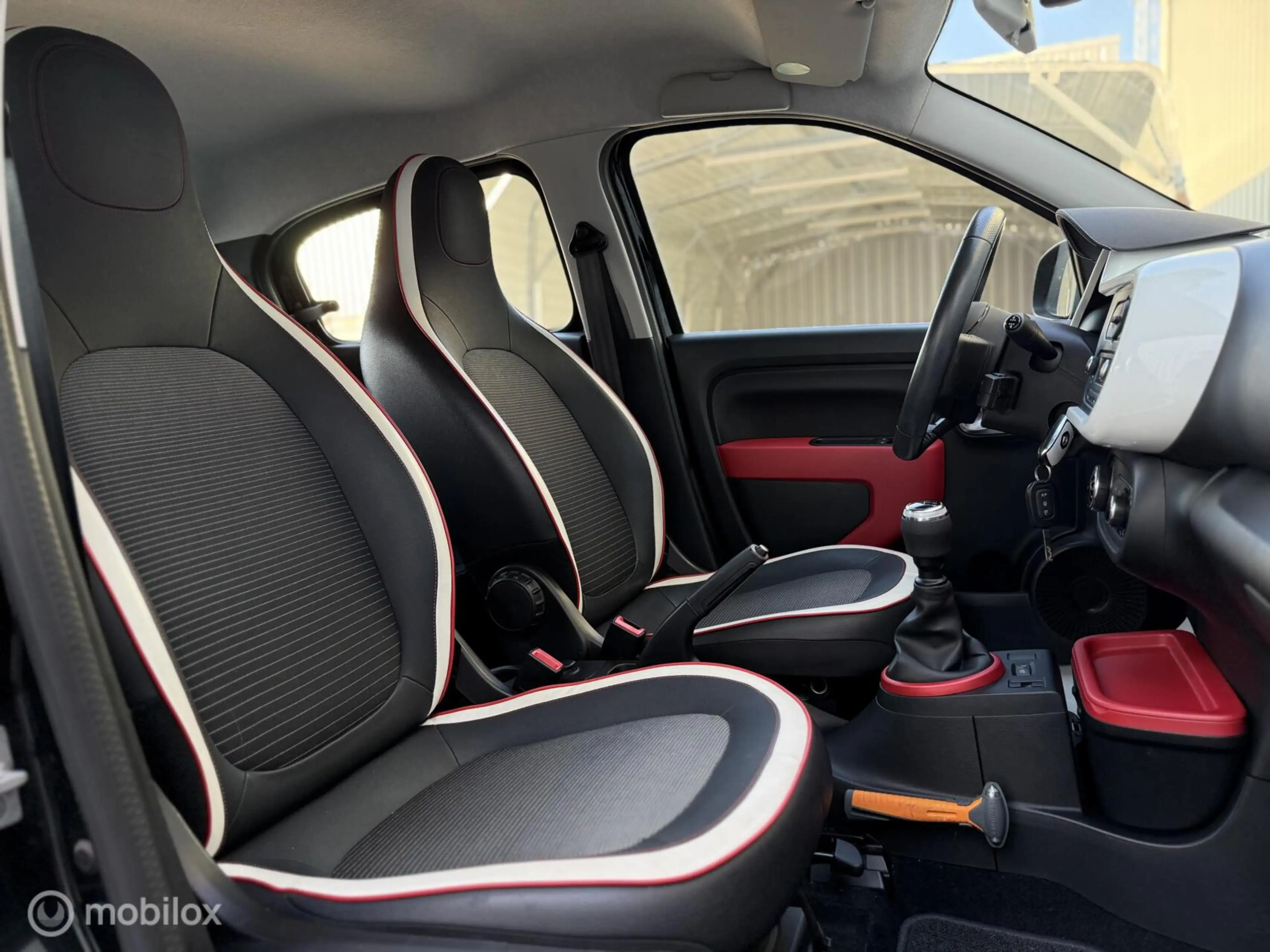 Renault Twingo 1.0 SCe Intens | Cruise | Climate | 35dKM! — photo 26