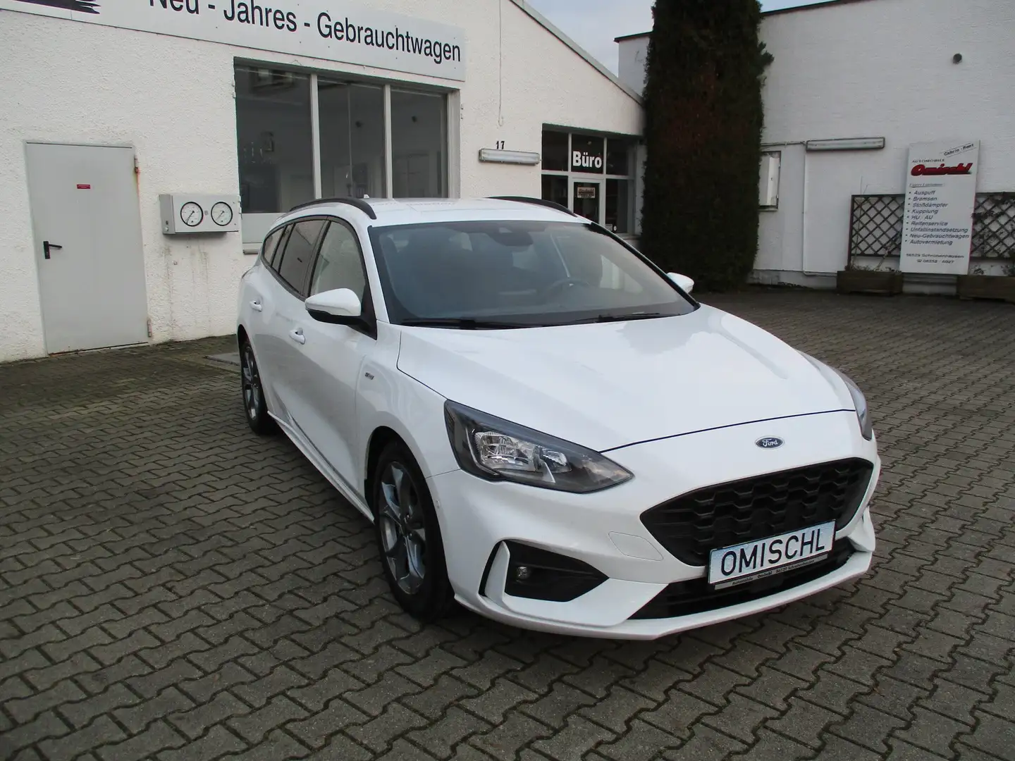 Ford Focus Turnier 2.0 ST-LINE Kamera PDC SHZ NAVI Weiß - 2