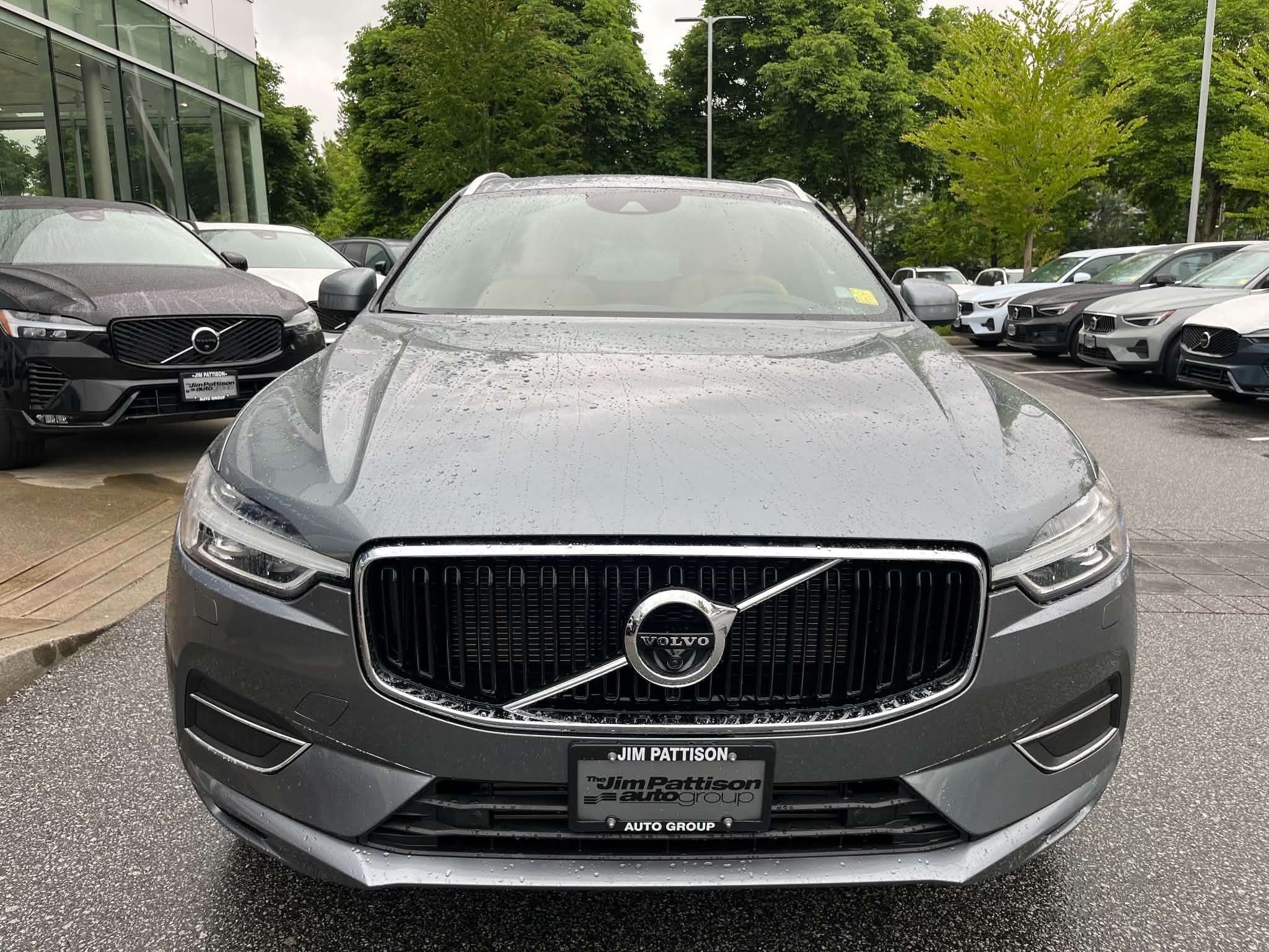 2019 Volvo XC60 T6 AWD Momentum thumb 8