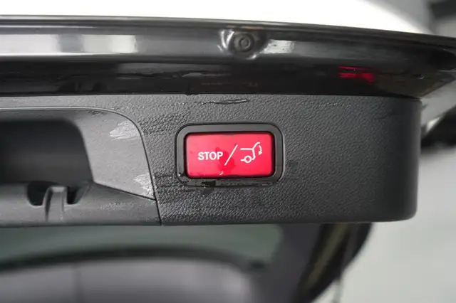 Mercedes-Benz GLC view 11