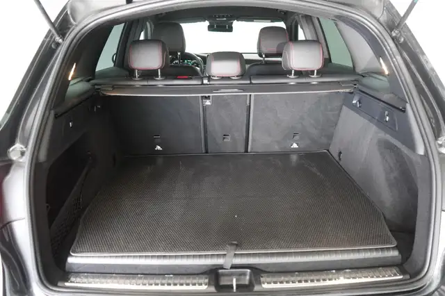 Mercedes-Benz GLC view 9
