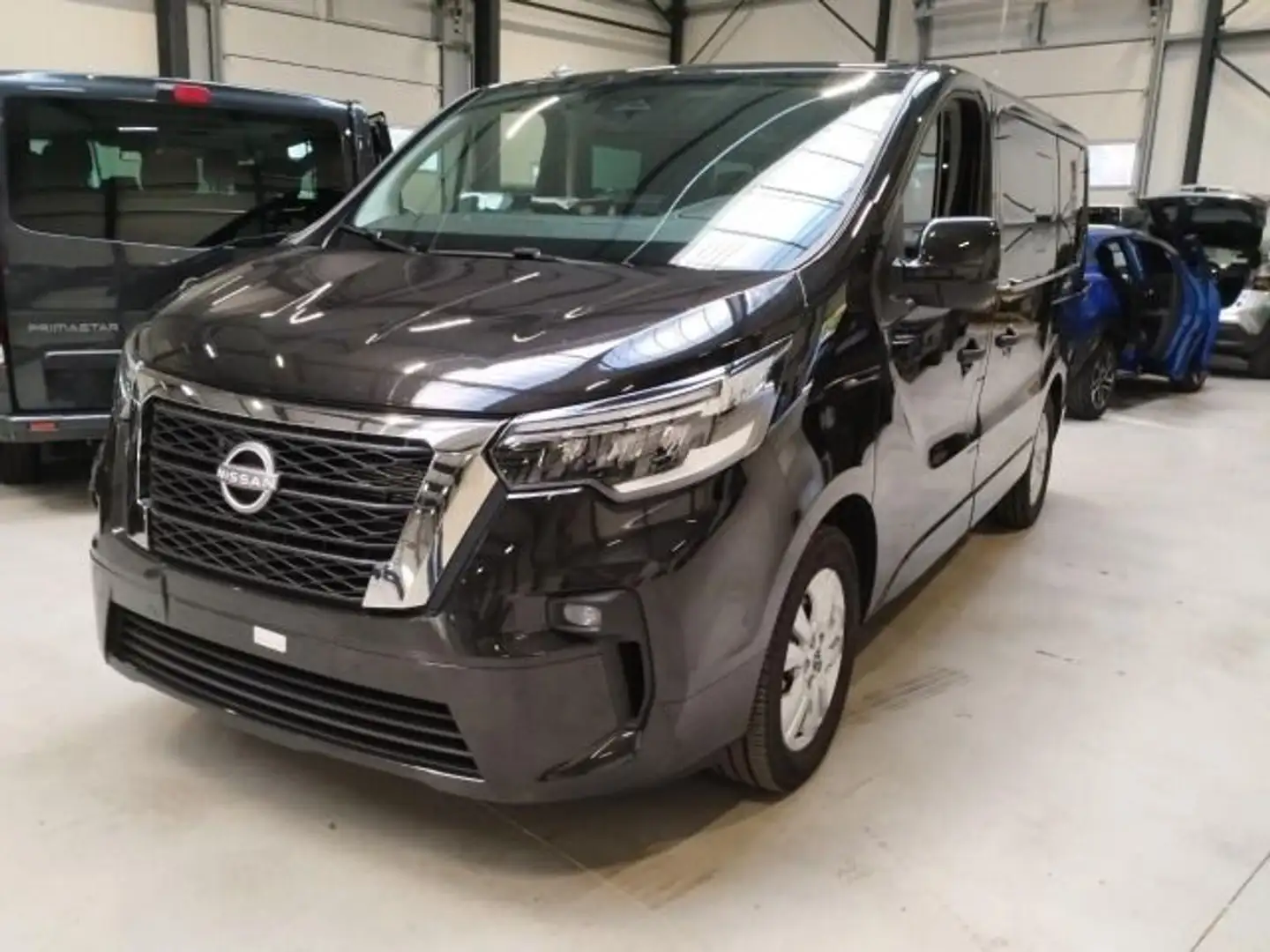 Nissan Primastar 2,8t dCi L1H1 170PS DCT Tekna / Kamera Schwarz - 2