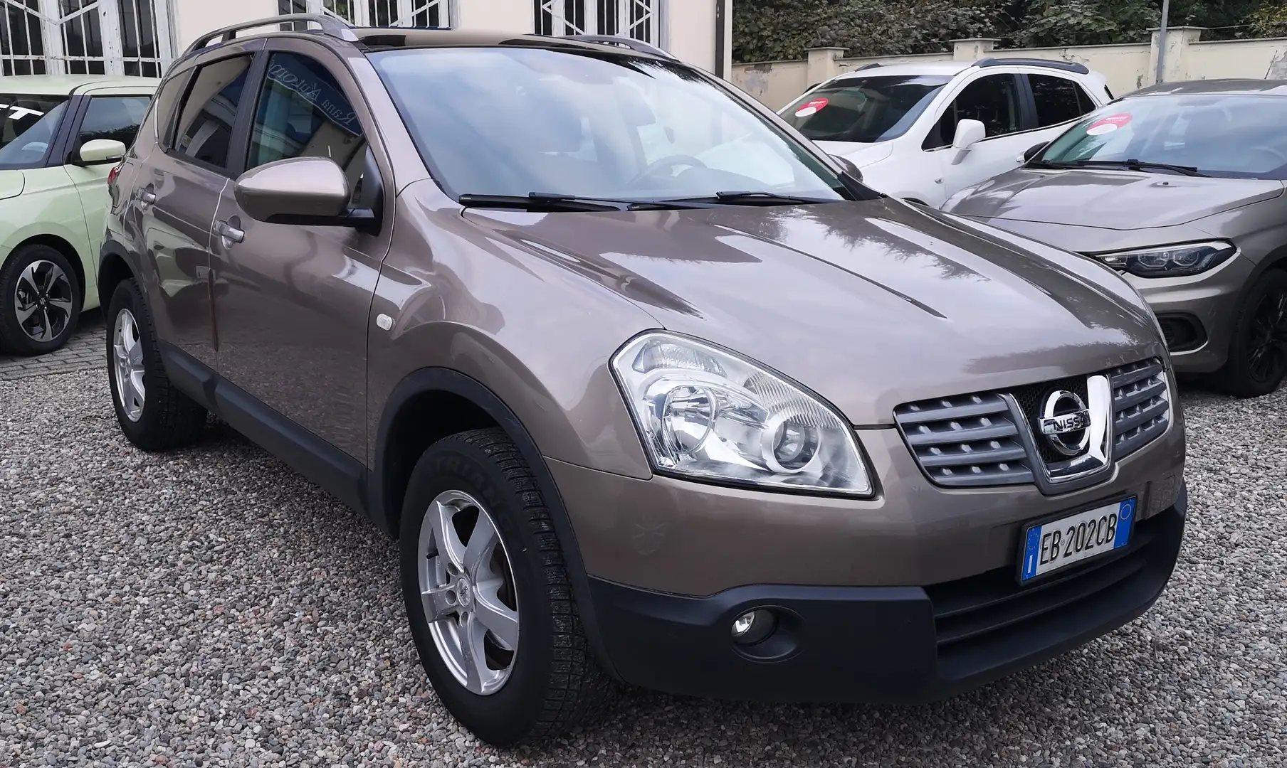 Nissan Qashqai 1.6 Benzina Acenta Navy Grijs - 2