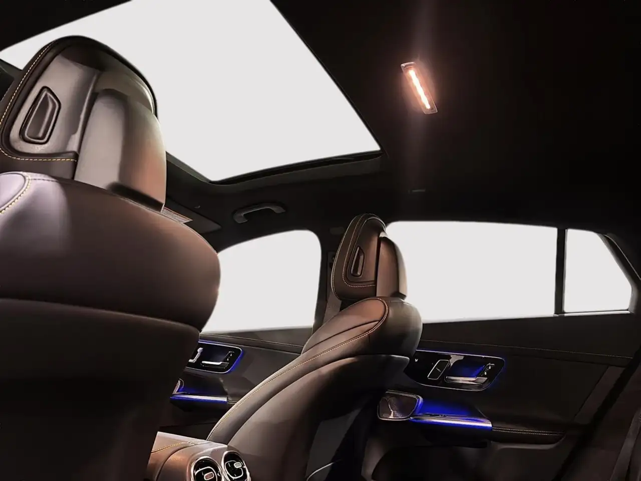 Mercedes-Benz GLC снимка Mercedes-Benz GLC