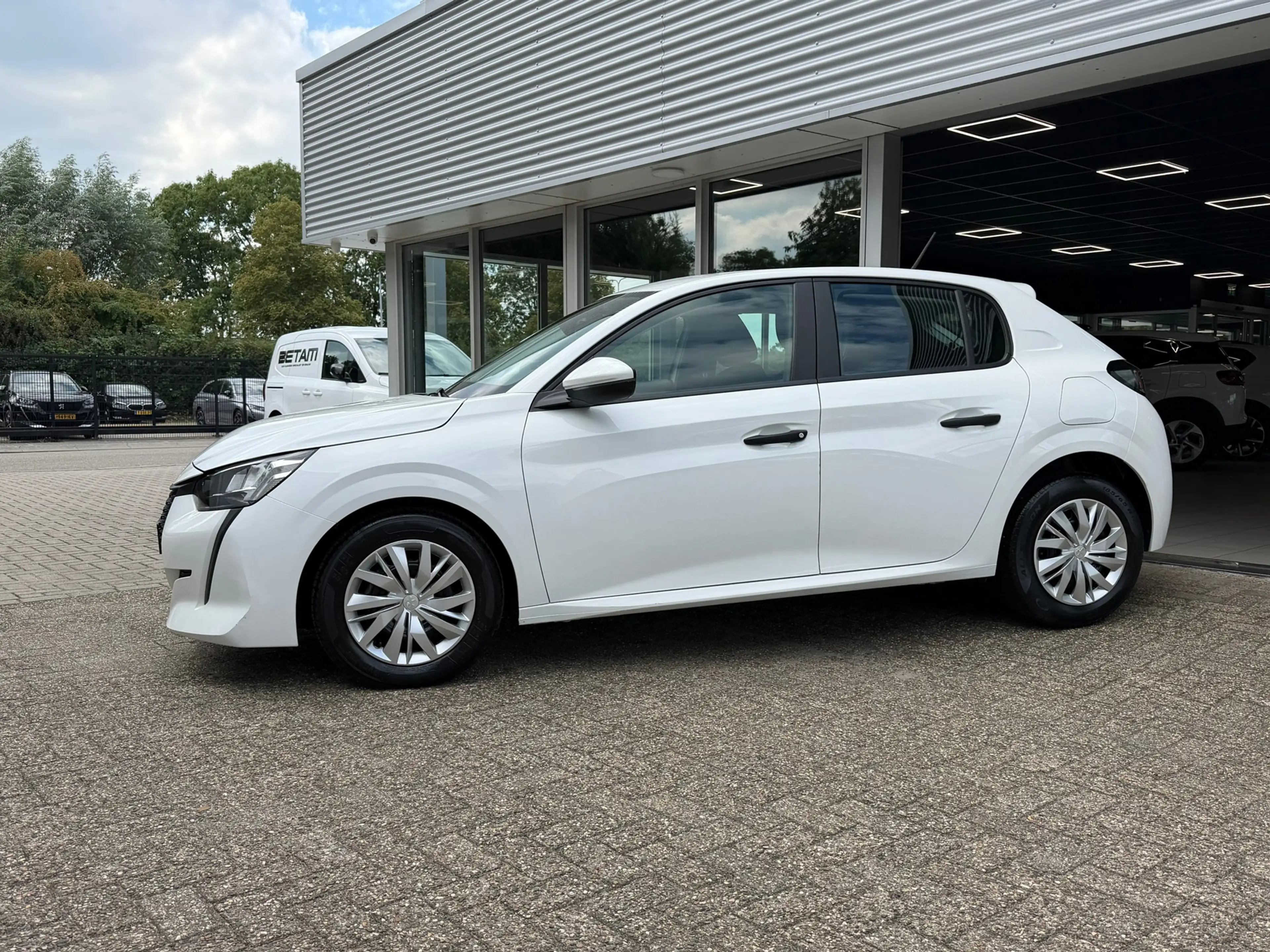 Peugeot 208 1.2 PureTech Allure Pack | Navigatie | Airco | Cru — photo 2