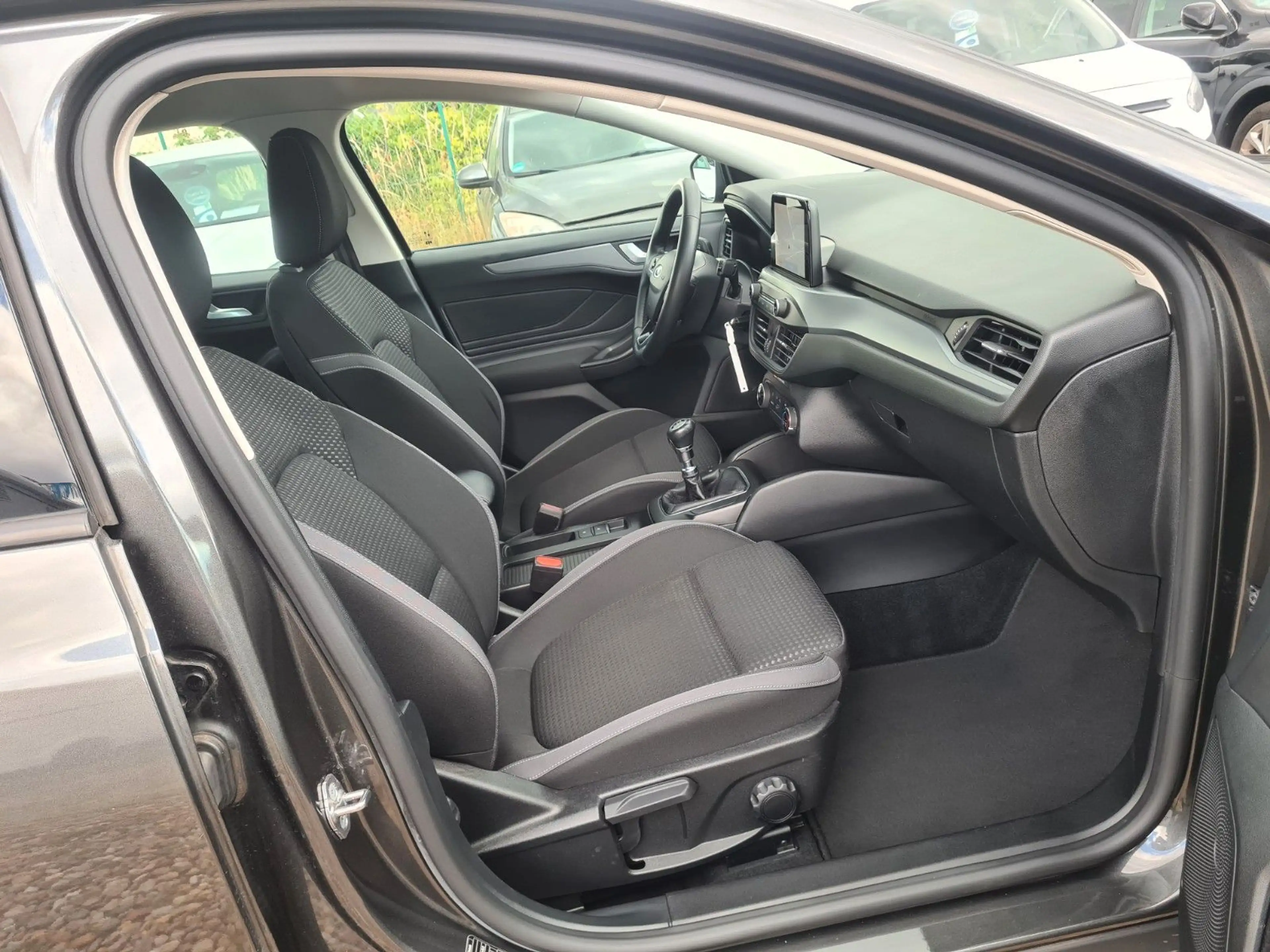 Ford Focus Turnier 1.5 88KW Cool & Connect TOP ZUSTA. — photo 3
