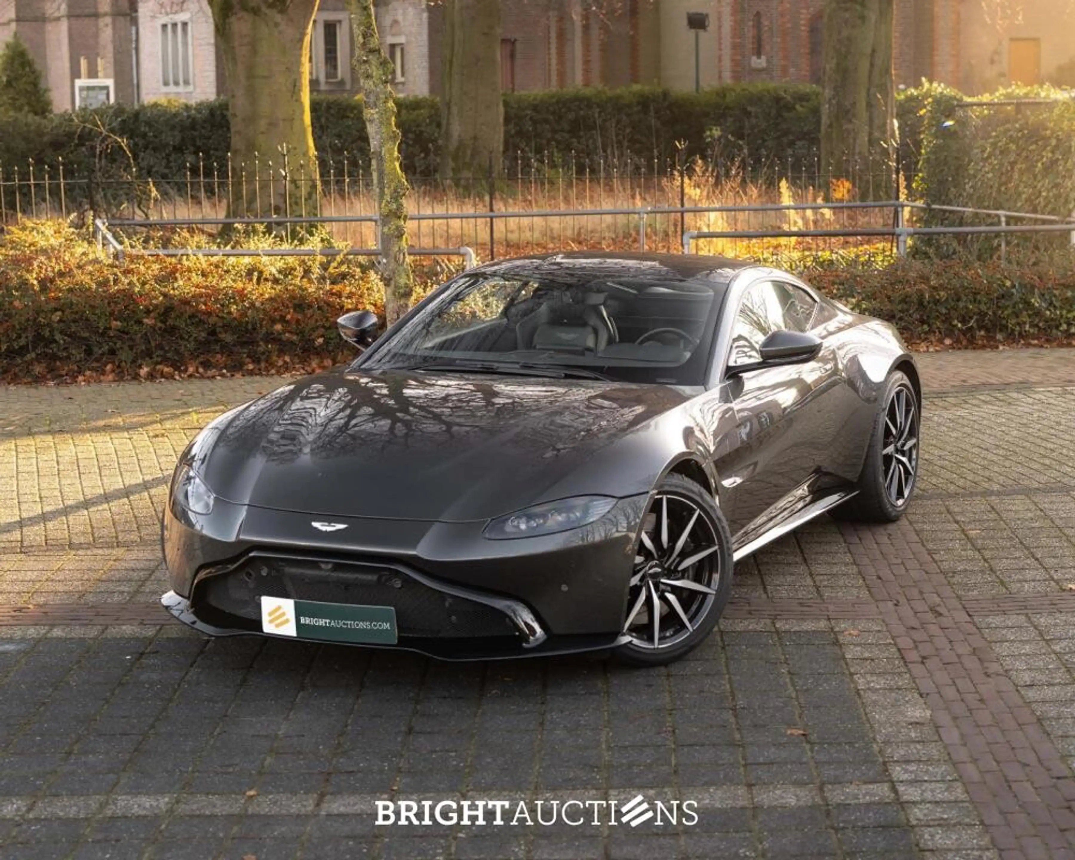 Aston Martin Vantage 4.0 510 PS Automatik — photo 3