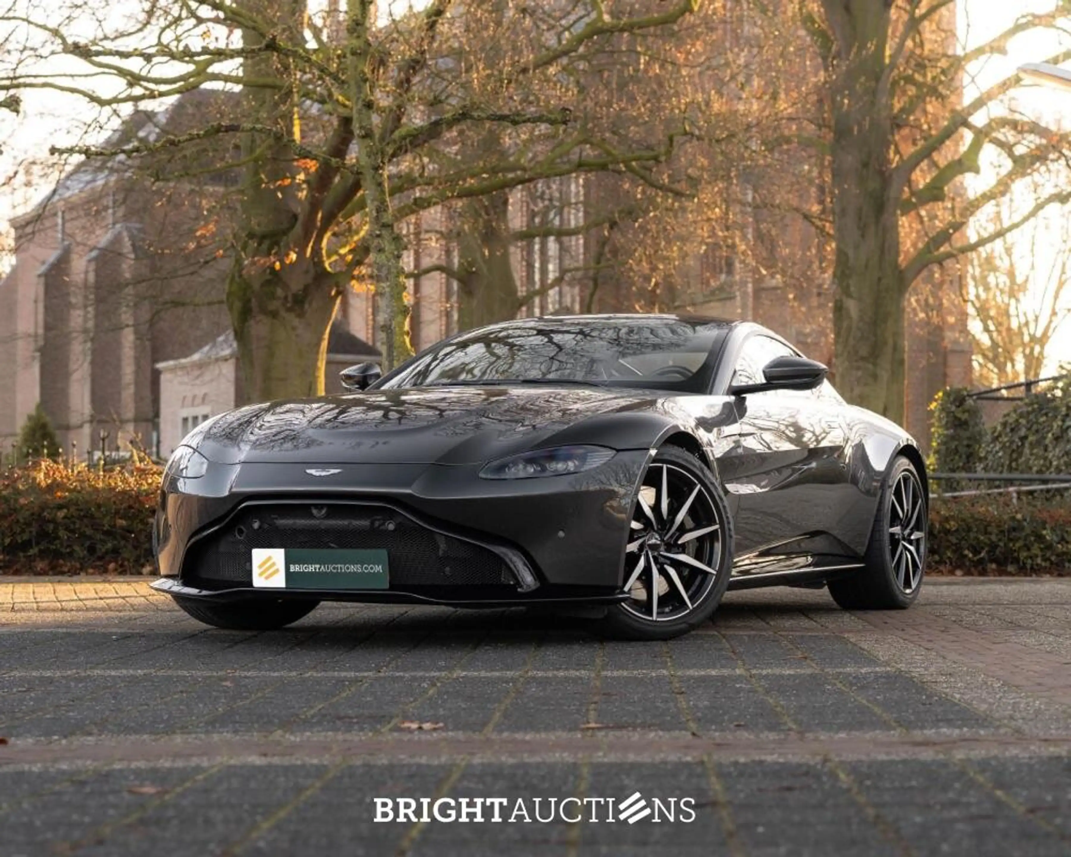 Aston Martin Vantage 4.0 510 PS Automatik