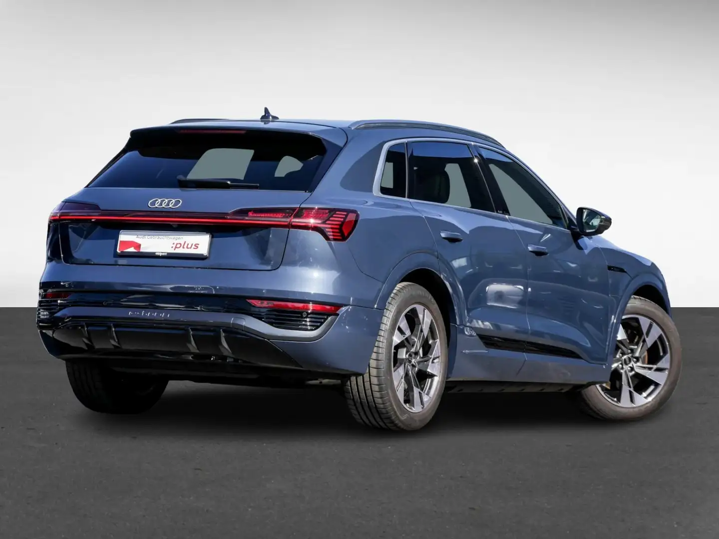 Audi Q8 e-tron 55 quattro S LINE PANO AHK 360CAM LM20 Синій - 2