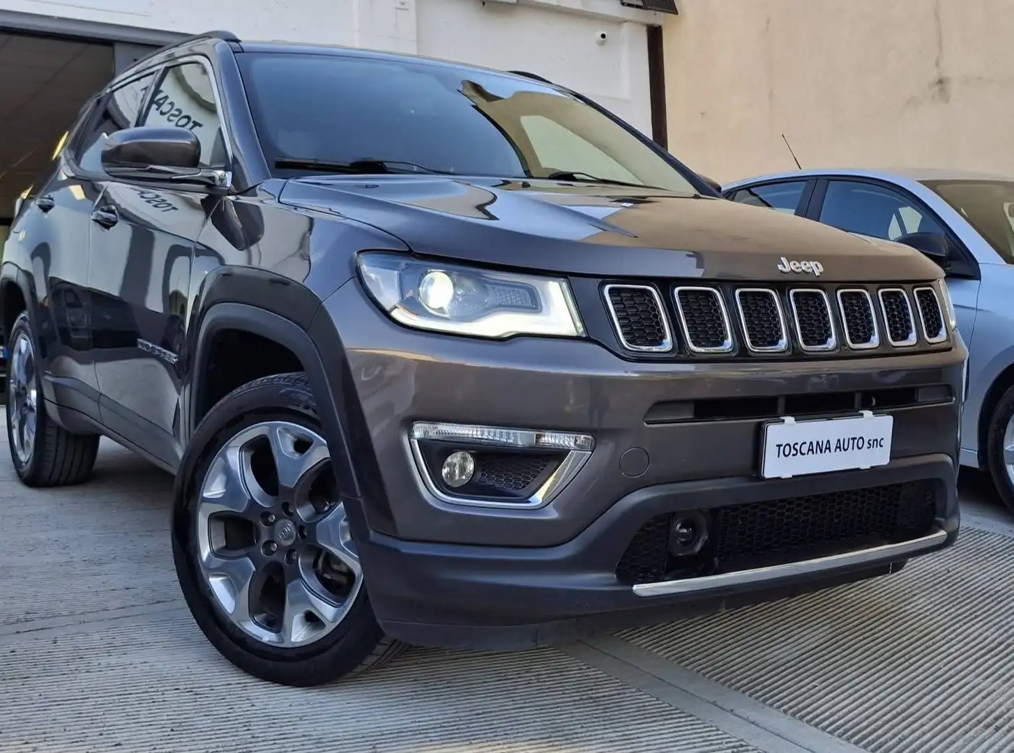 Jeep Compass Compass 2.0 mjt Limited 4wd 170cv auto my19 Grigio - 2