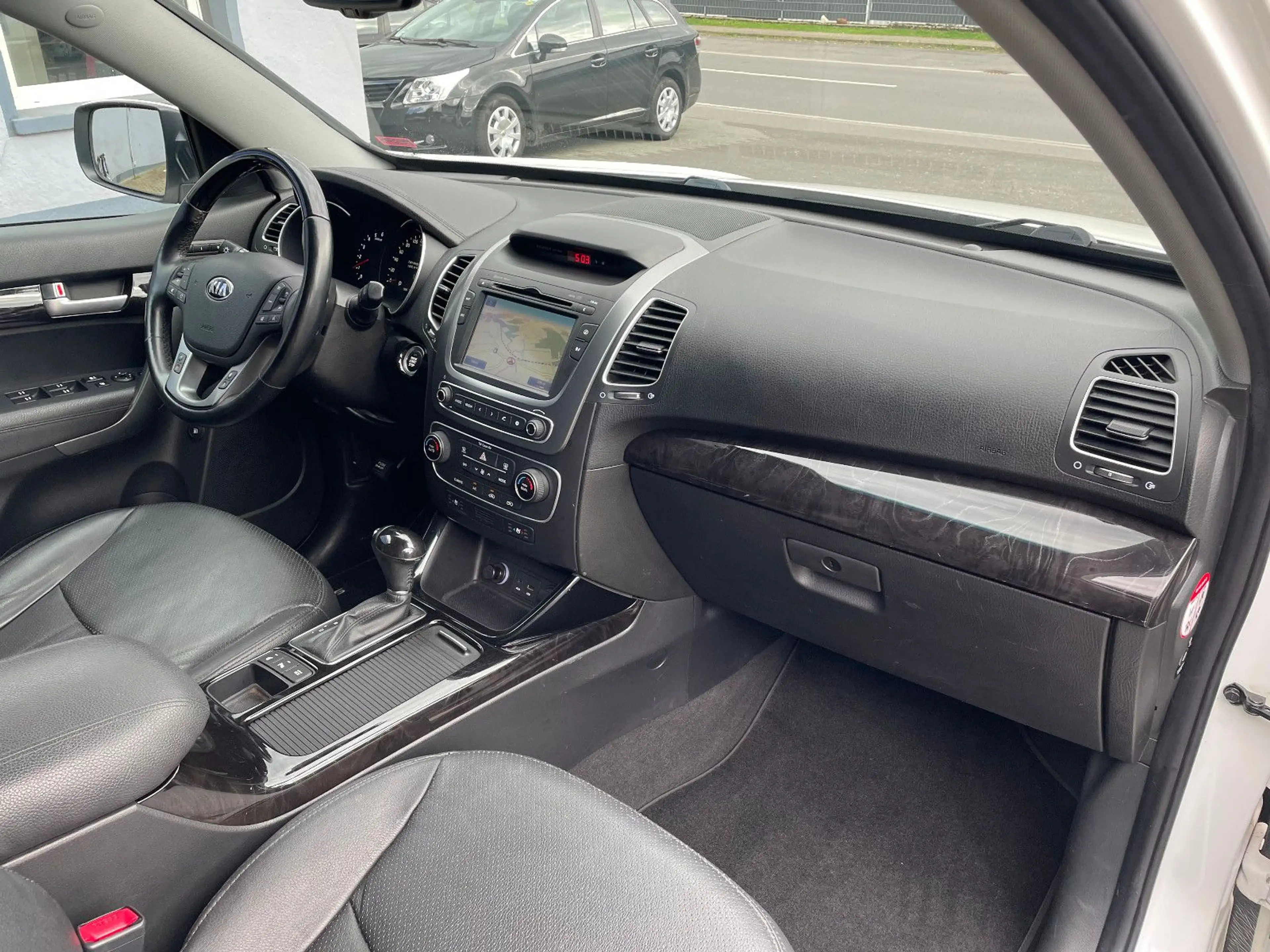 Kia Sorento Platinum Edition 4WD Navi Leder 19" — photo 14