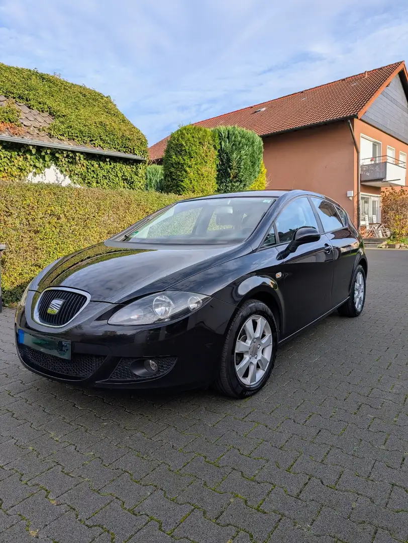 SEAT Leon 1.9 TDI Top gepflegt Schwarz - 1