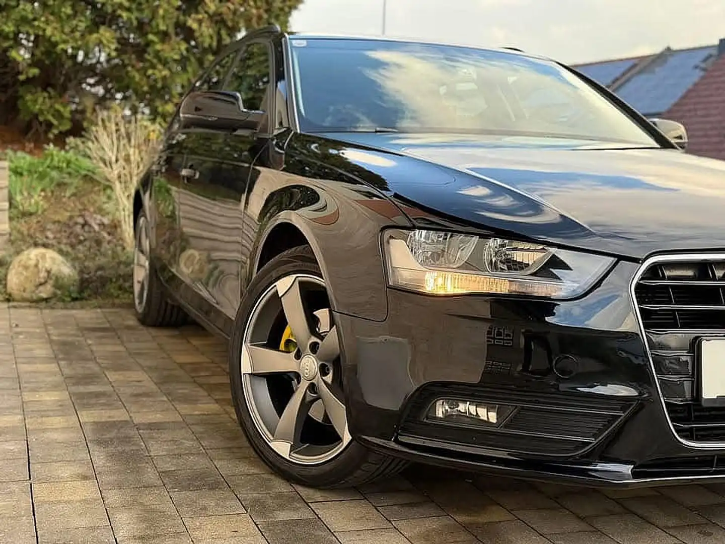 Audi A4 Avant 2,0 TDI Style Schwarz - 2