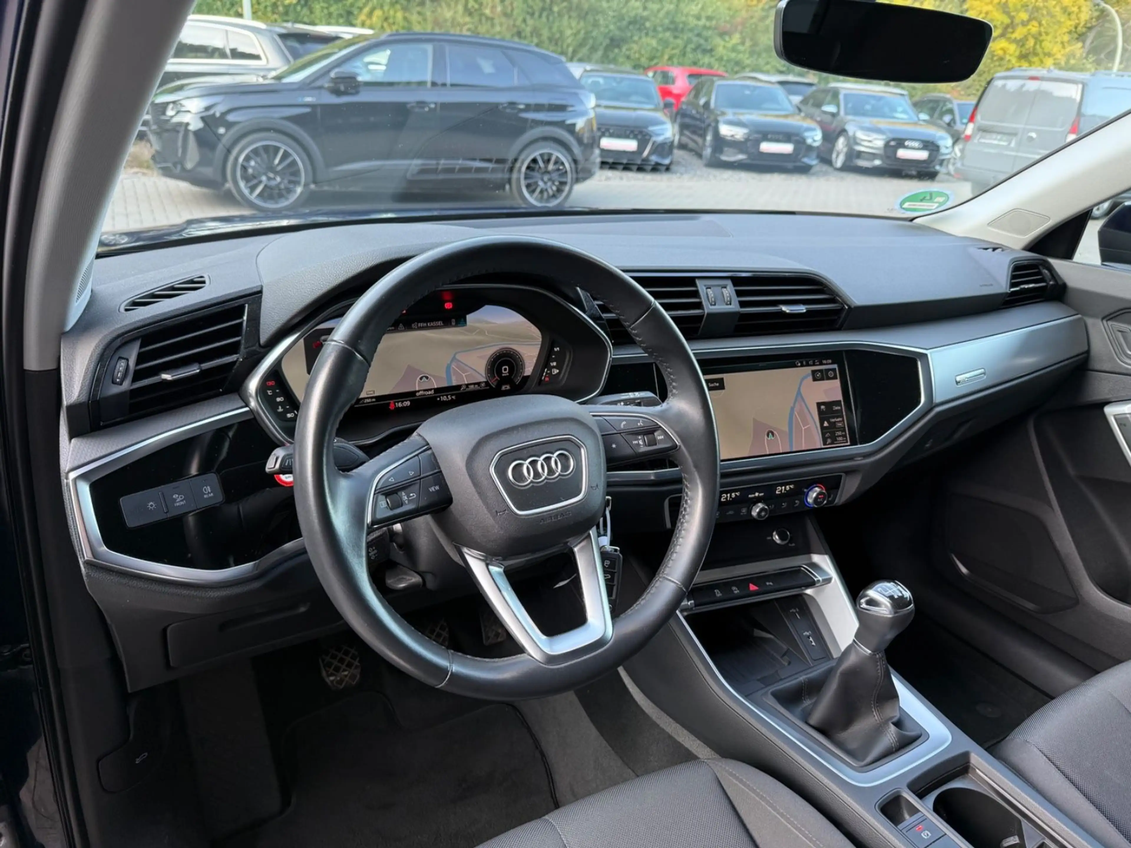 Audi Q3 35 TFSI advanced* AHK *App * Kamera *DAB — photo 10