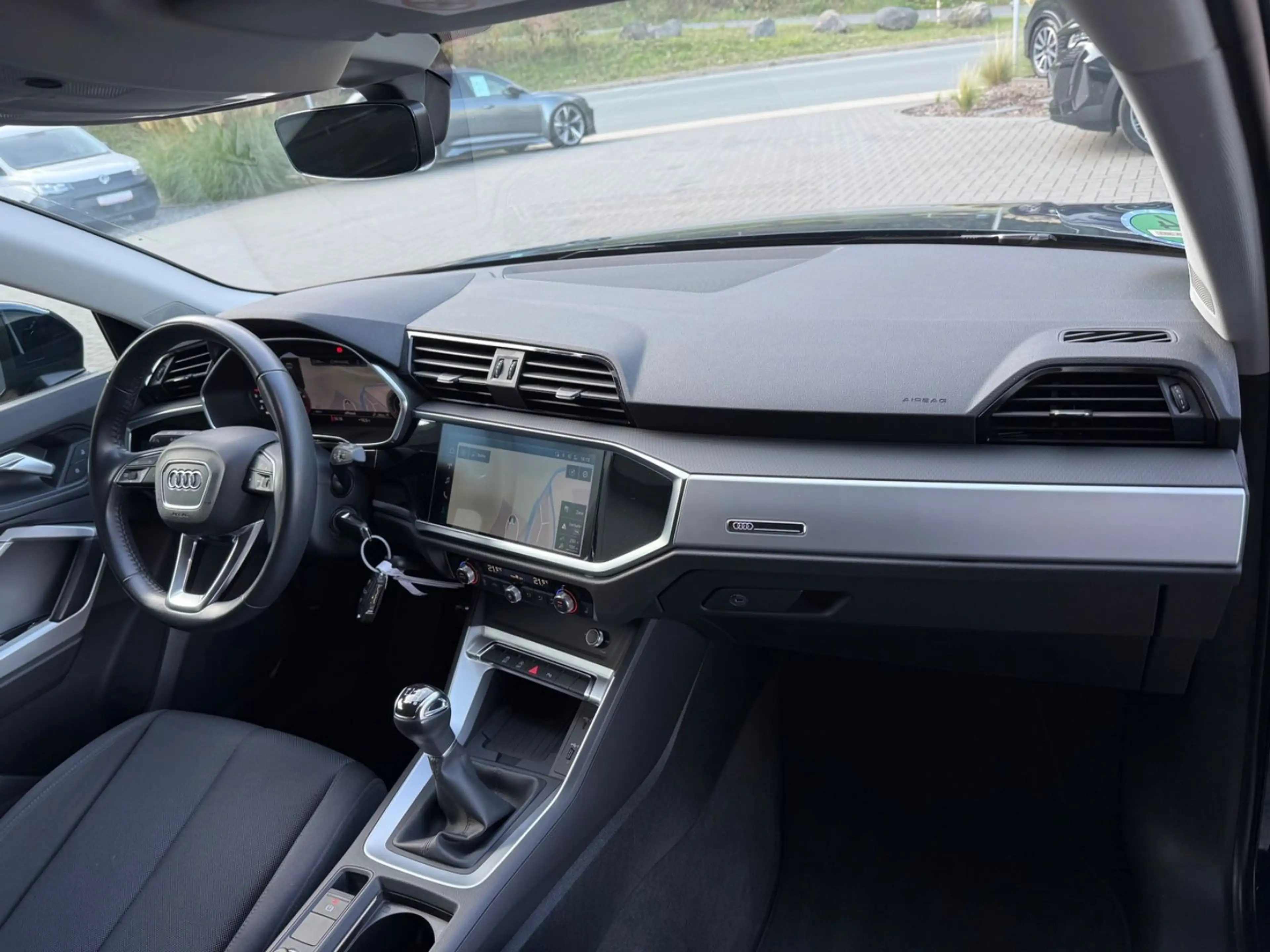 Audi Q3 35 TFSI advanced* AHK *App * Kamera *DAB — photo 12