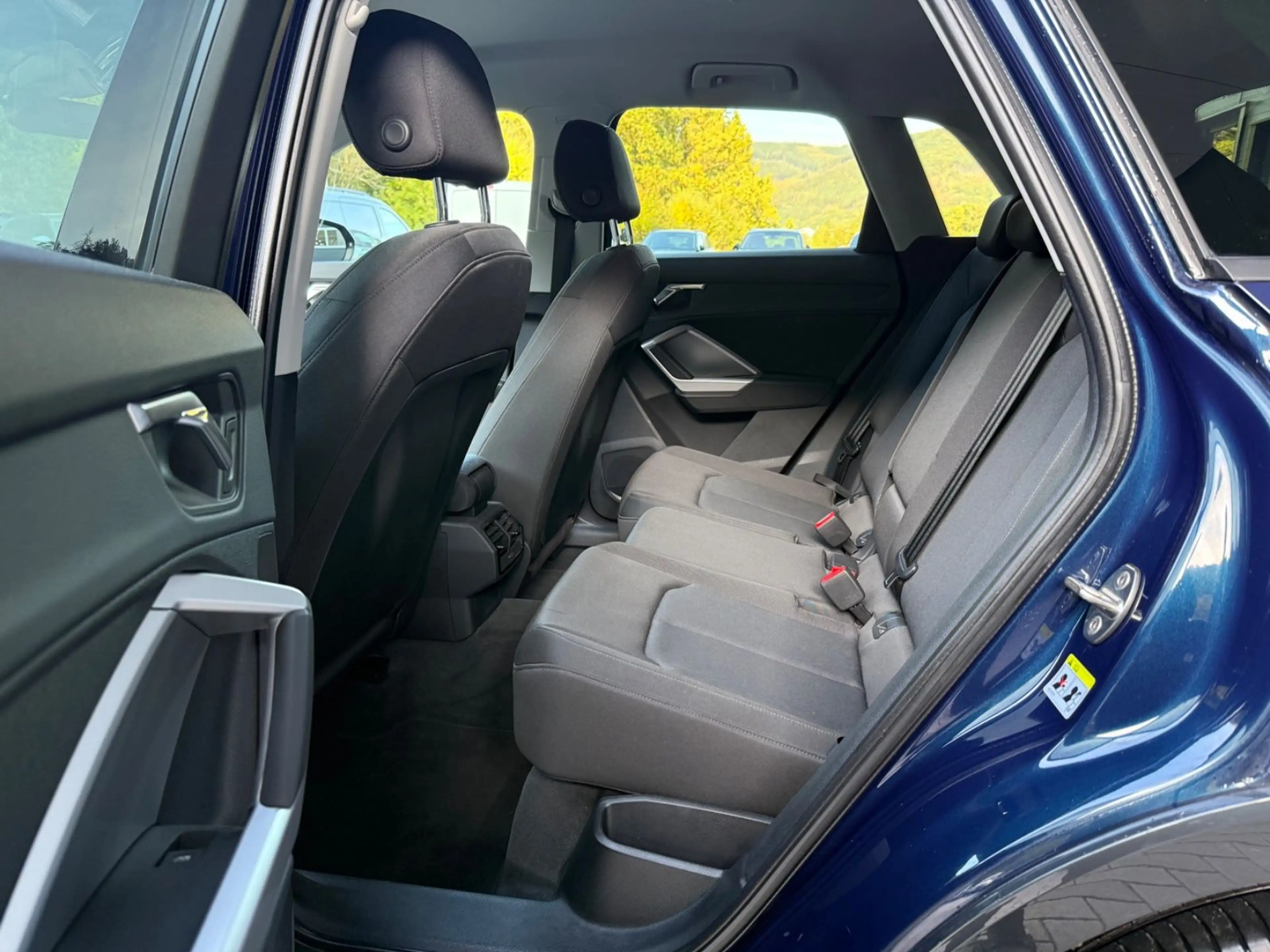 Audi Q3 35 TFSI advanced* AHK *App * Kamera *DAB — photo 11
