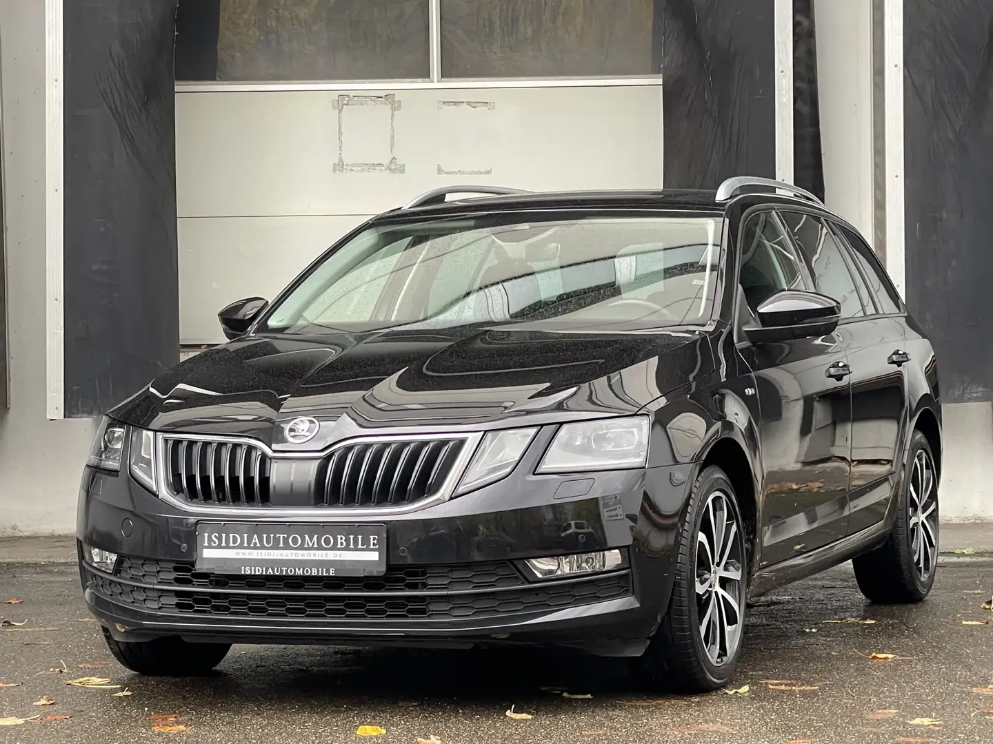 Skoda Octavia Soleil DSG LED Navi Canton ACC Abneh.AHK Noir - 1