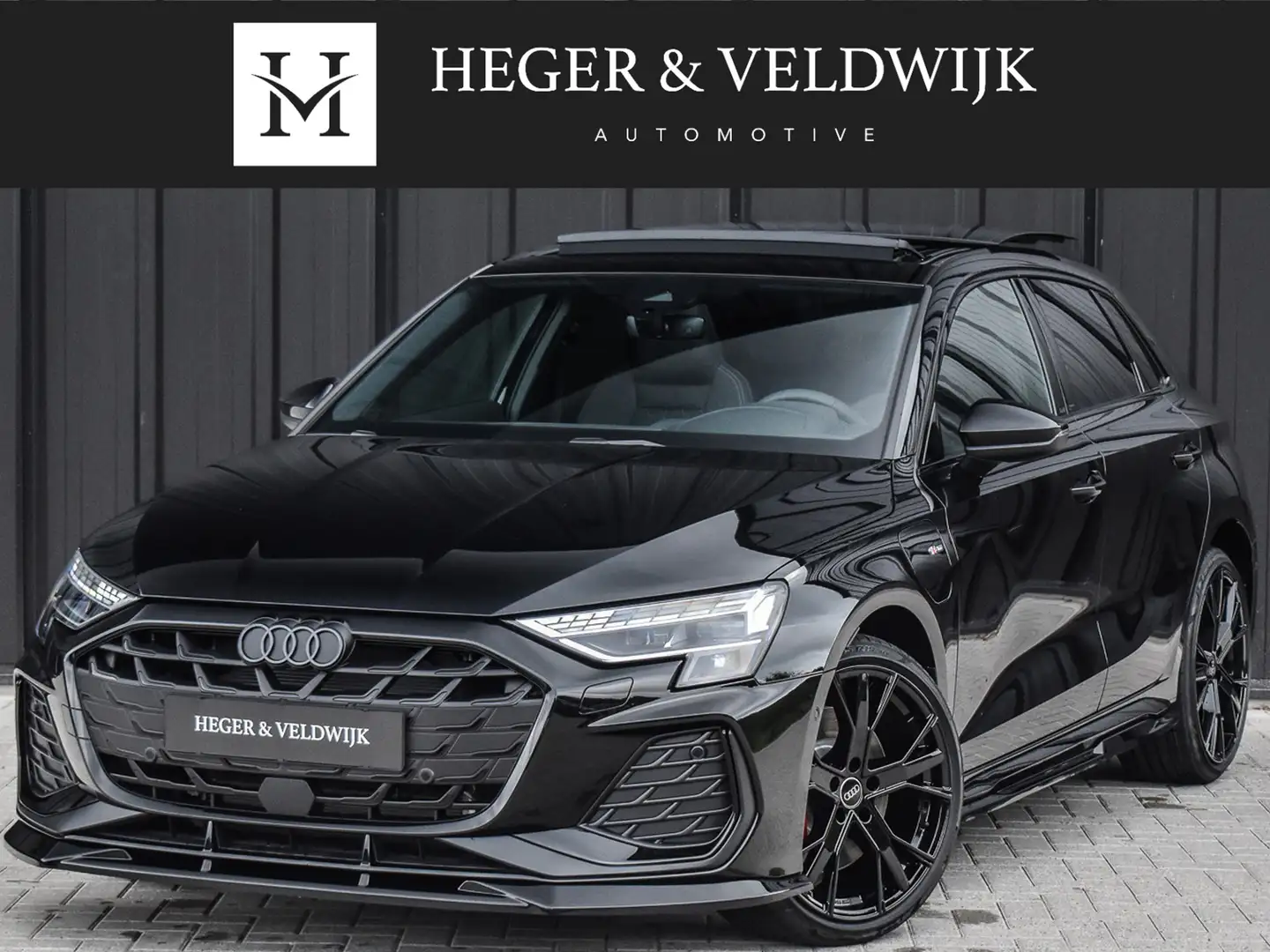Audi A3 Sportback 45 TFSI e S EDITION COMPETITION | PANORA Zwart - 1