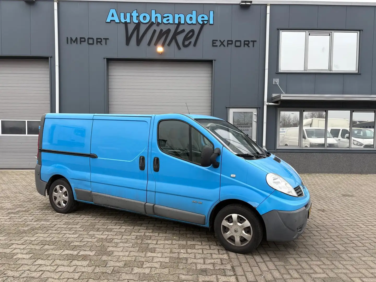 Renault Trafic 2.0 dCi T29 L2H1 Générique Blau - 1