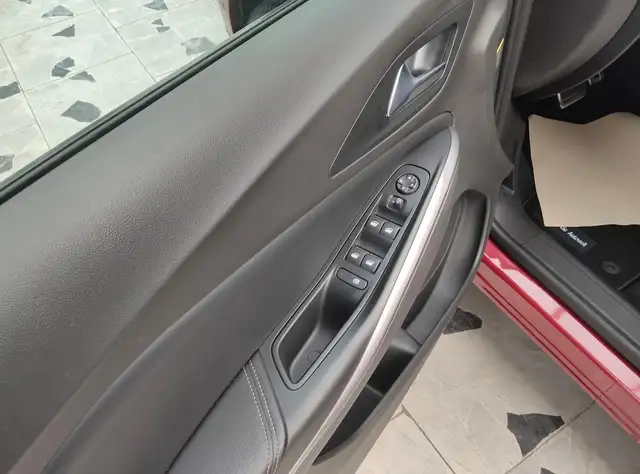 Opel Grandland view 11