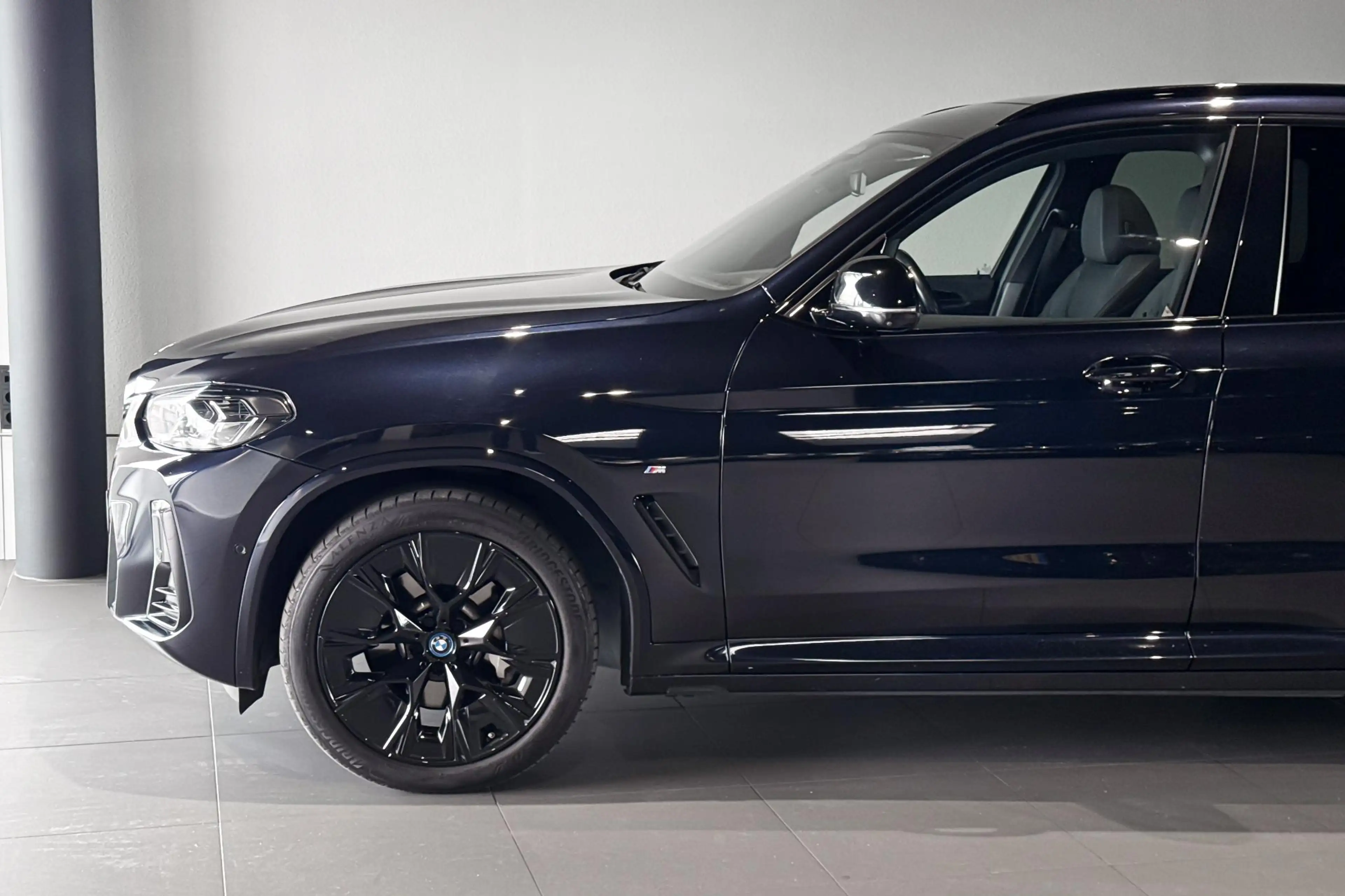 BMW iX3 High Executive 80 kWh | M Sport | Glazen Panoramad — photo 4