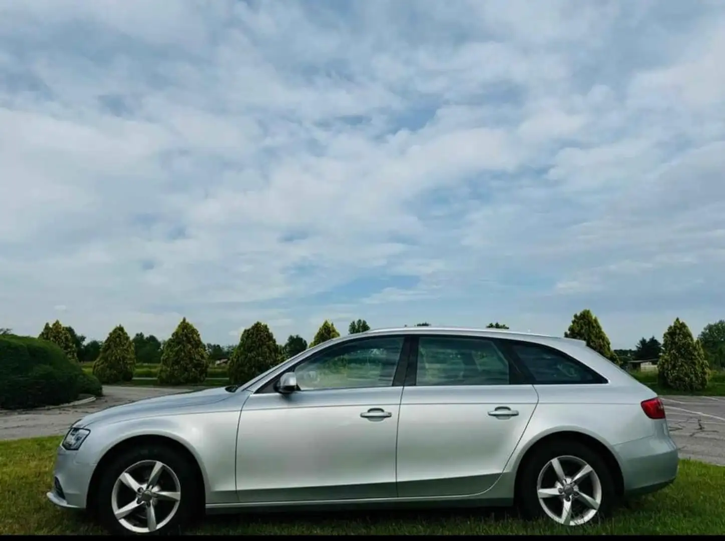 Audi S2 A4 Avant 1.9 tdi 90cv auto Srebrny - 1