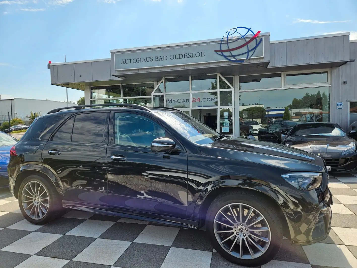 Mercedes-Benz GLE 450 LINE+StdHzg+Pano+HUD+Airmatic+Nappa Schwarz - 1