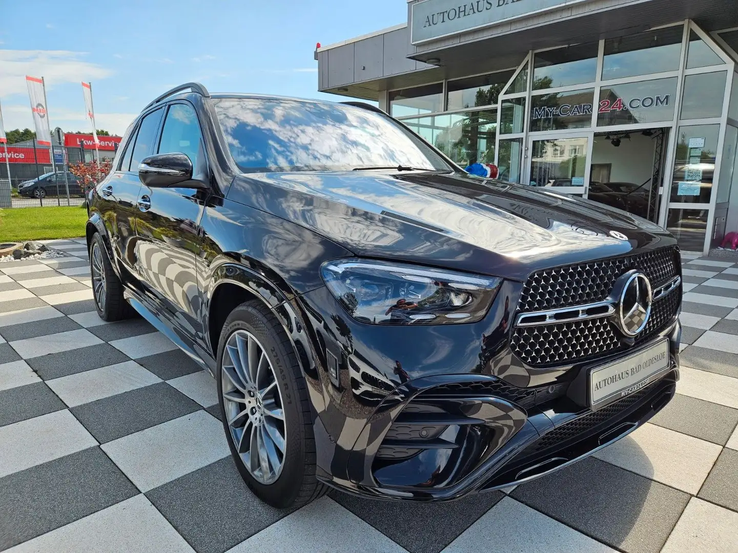 Mercedes-Benz GLE 450 LINE+StdHzg+Pano+HUD+Airmatic+Nappa Schwarz - 2