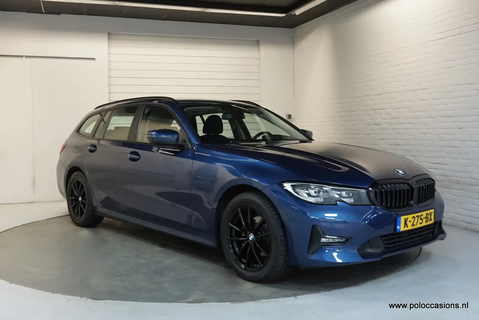 BMW 318 3-serie Touring 318i Navig | DAB+ | 1e Eigenaar | Blauw - 2