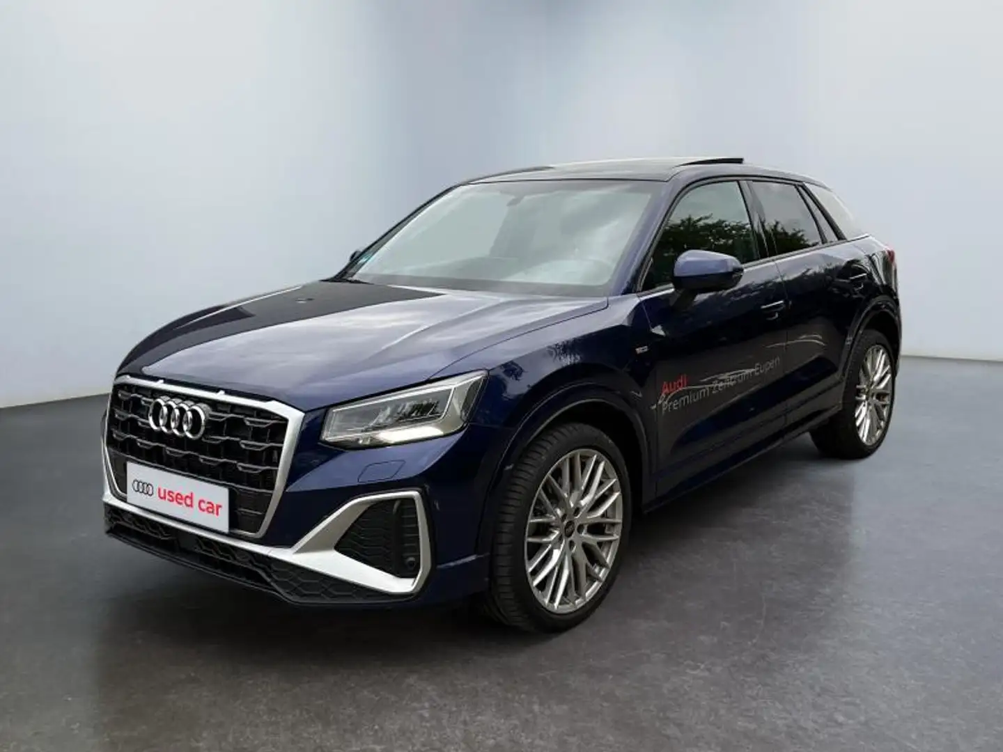 Audi Q2 S-Line*BoiteAuto*FaibleKms*Carplay*ToitOuvrant Синий - 1