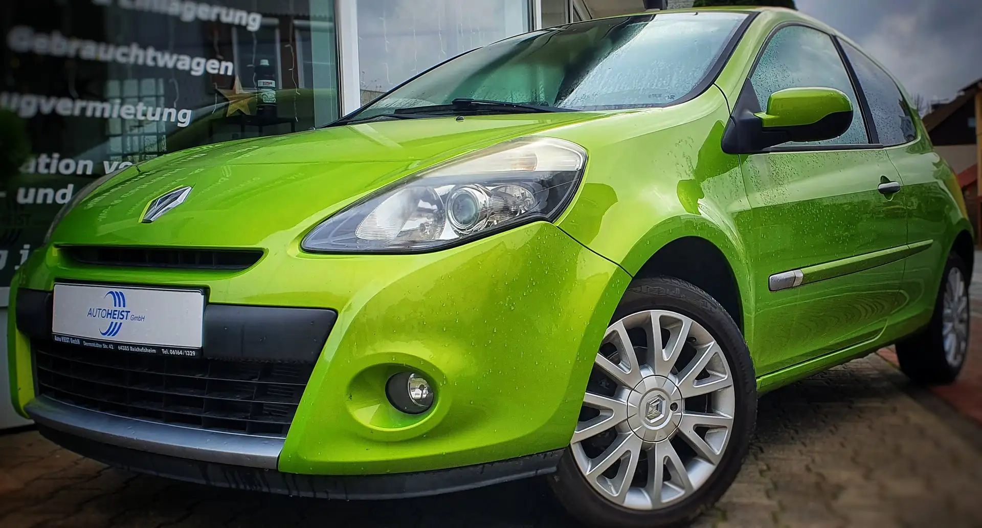 Renault Clio Luxe Verde - 1