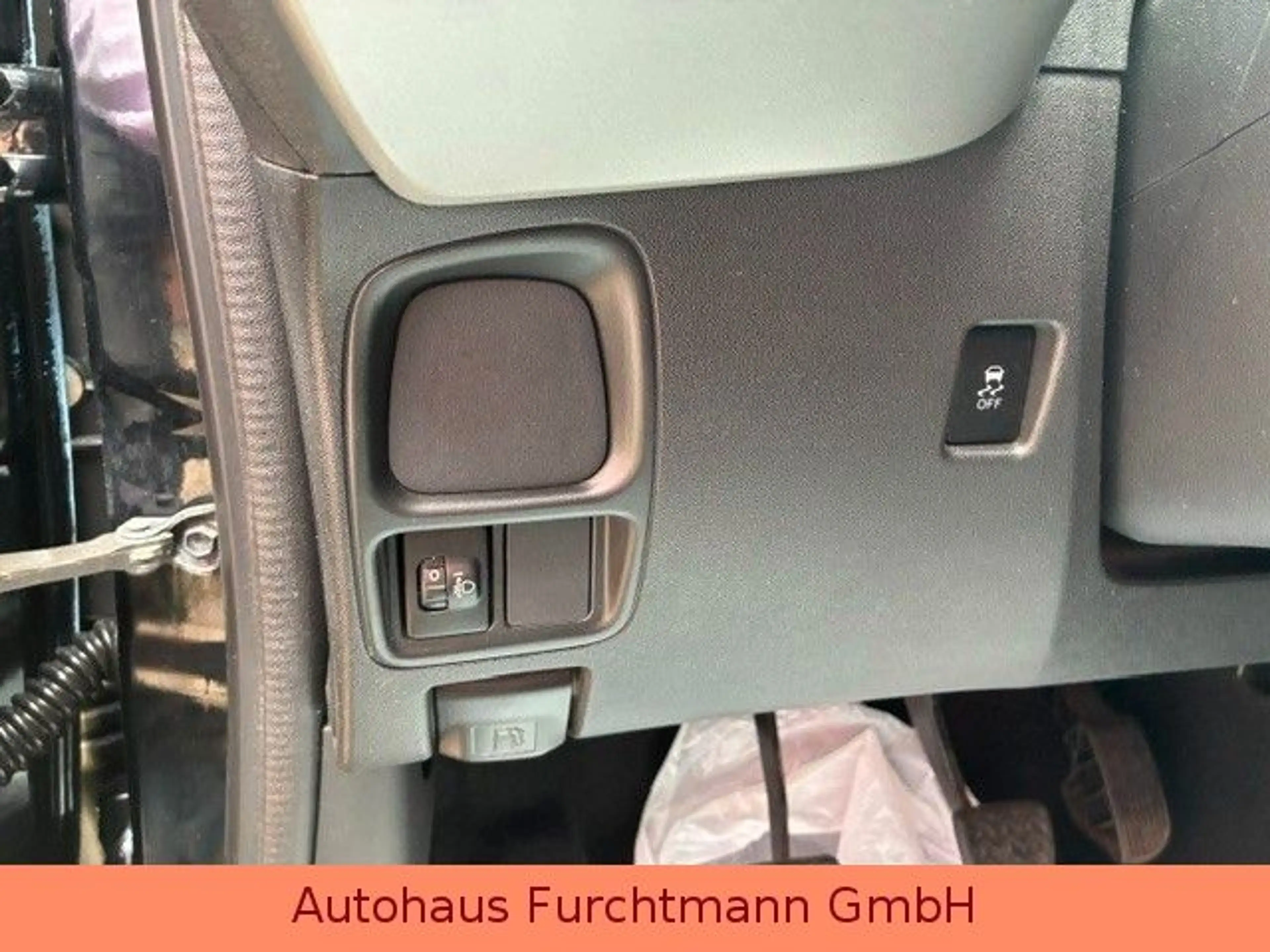Citroen C1 1.0 VTi Feel — photo 11