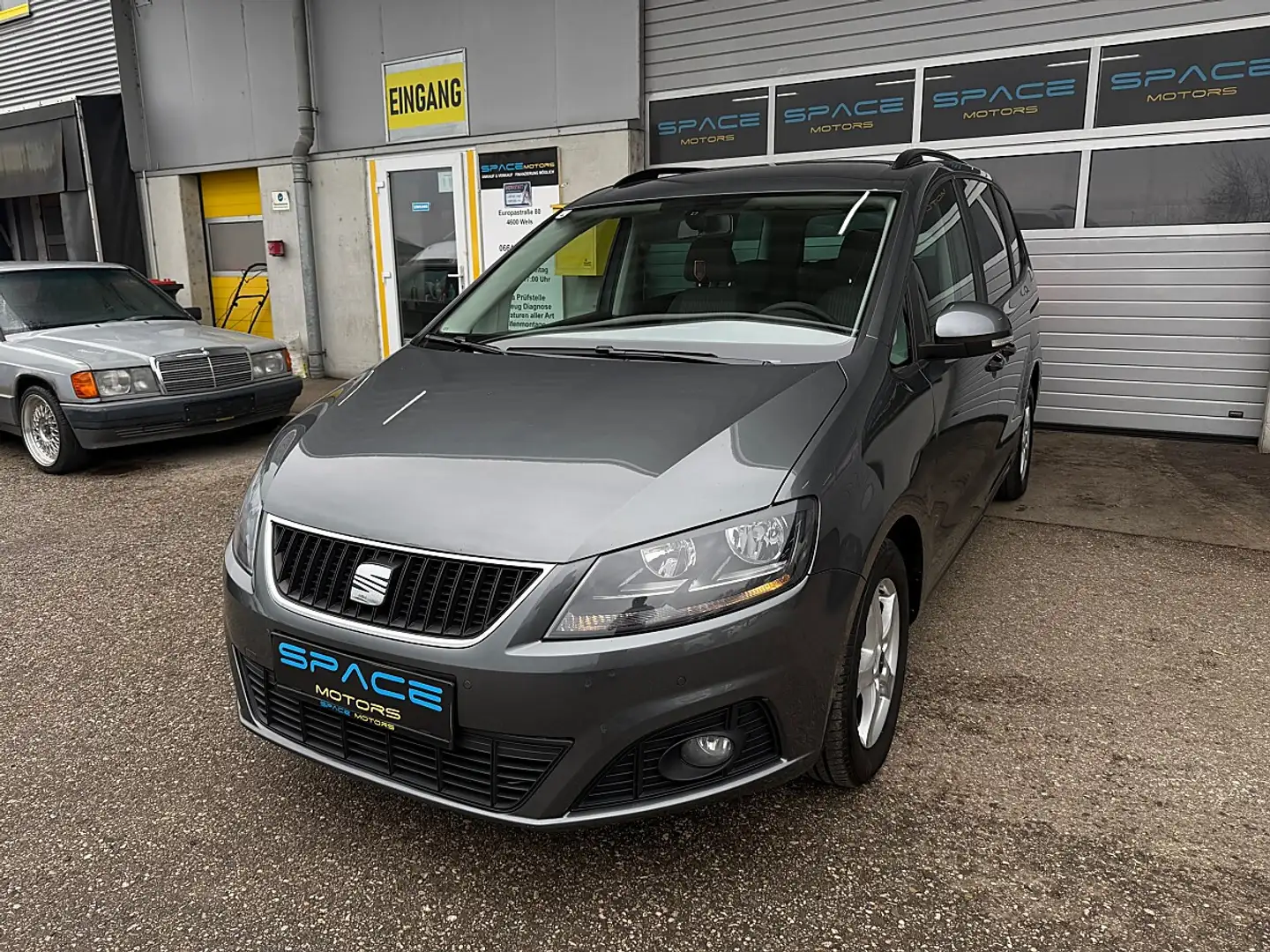 SEAT Alhambra Style 2,0 TDI CR 4WD DPF Grau - 1