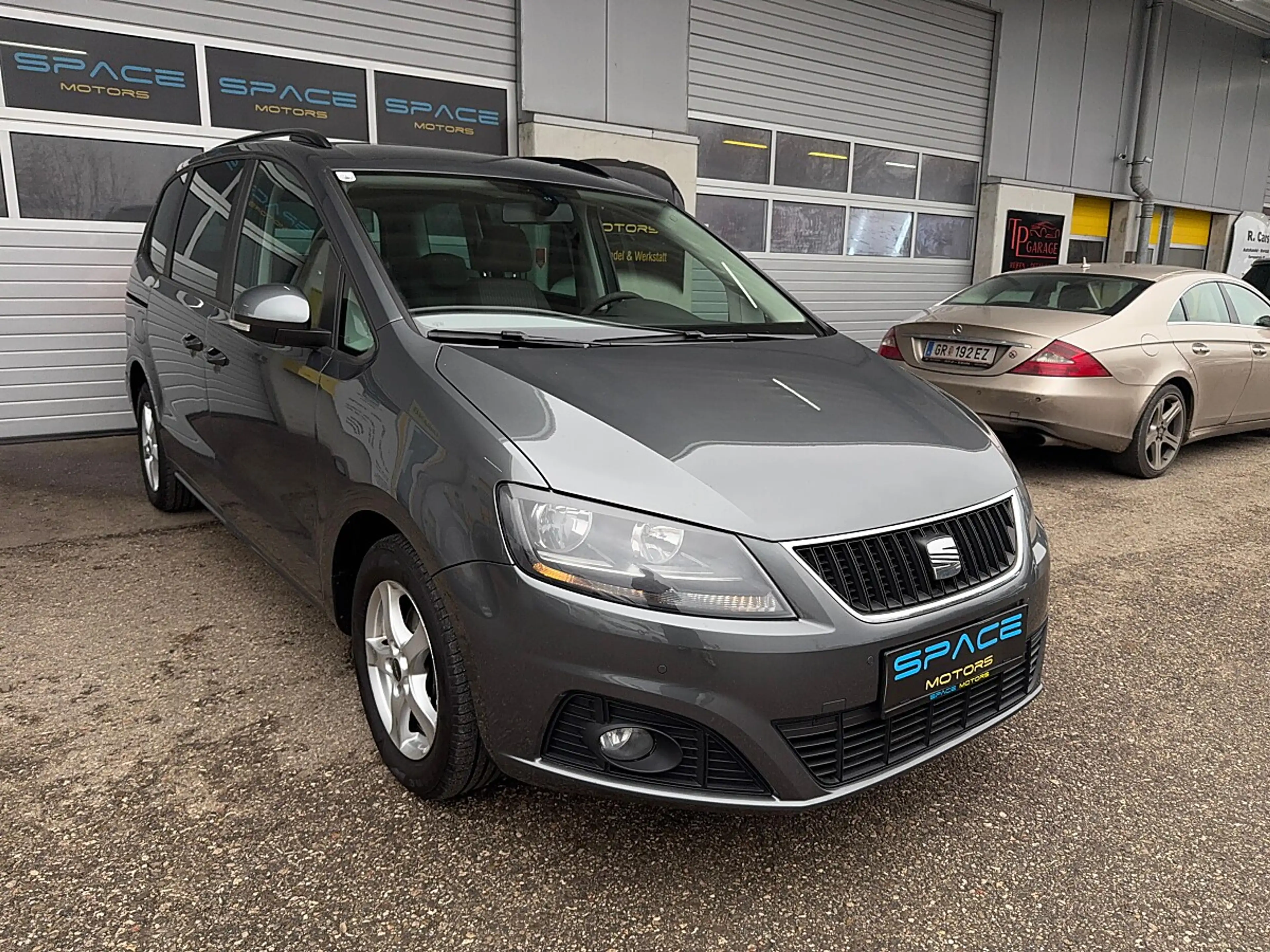 SEAT Alhambra Style 2,0 TDI CR 4WD DPF — photo 3