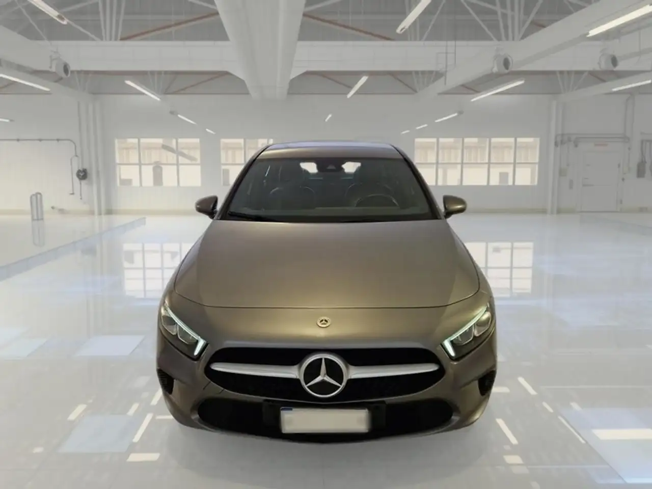 Mercedes-Benz A 180 A 180 D AUTOMATIC BUSINESS EXTRA 5 PORTE BERLINA 2