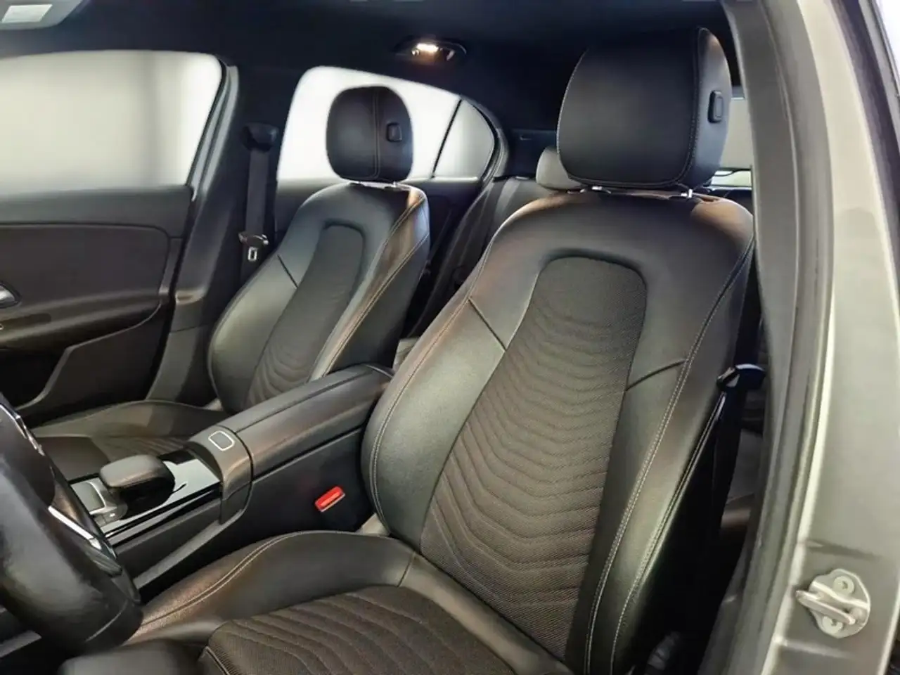 Mercedes-Benz A 180 A 180 D AUTOMATIC BUSINESS EXTRA 5 PORTE BERLINA 9