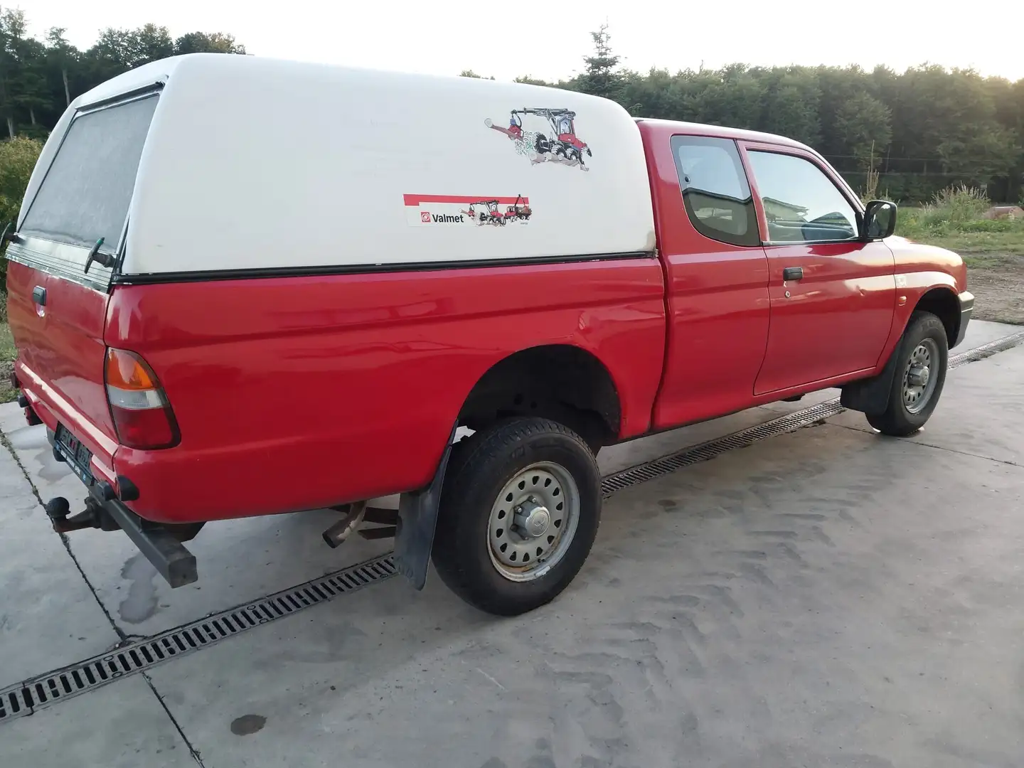 Mitsubishi L200 Rojo - 2