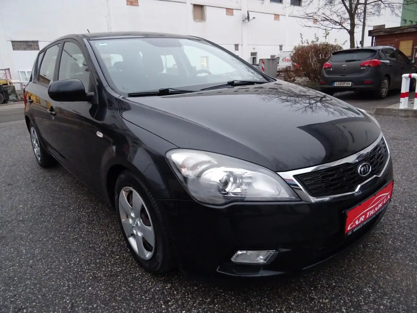 Kia Ceed / cee'd / 1.4i/109 PS/ 1-Hand Schwarz - 1
