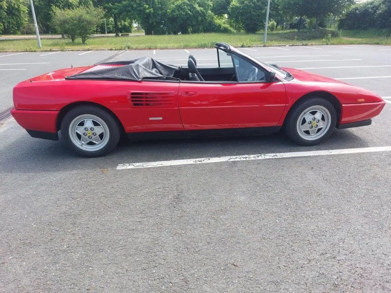 Ferrari Mondial