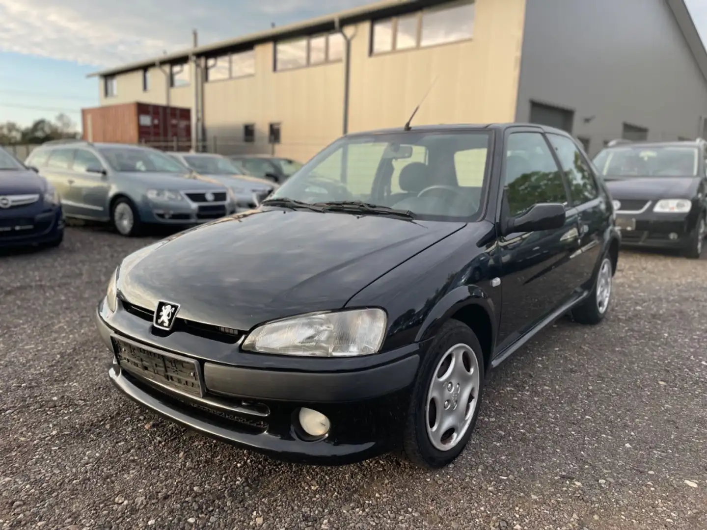 Peugeot 106 Filou 60 TÜV/GEPFLEGT/KLIMA/ZENTRALVERRIEG. Noir - 1