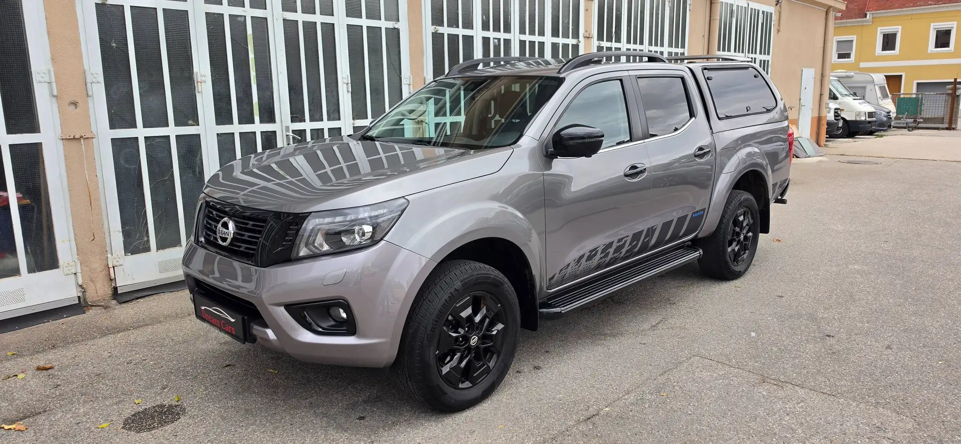 Nissan Navara NP300 N-Guard 2,3dCi Aut. DC 4x4 *Led*Navi*AHK Grau - 1