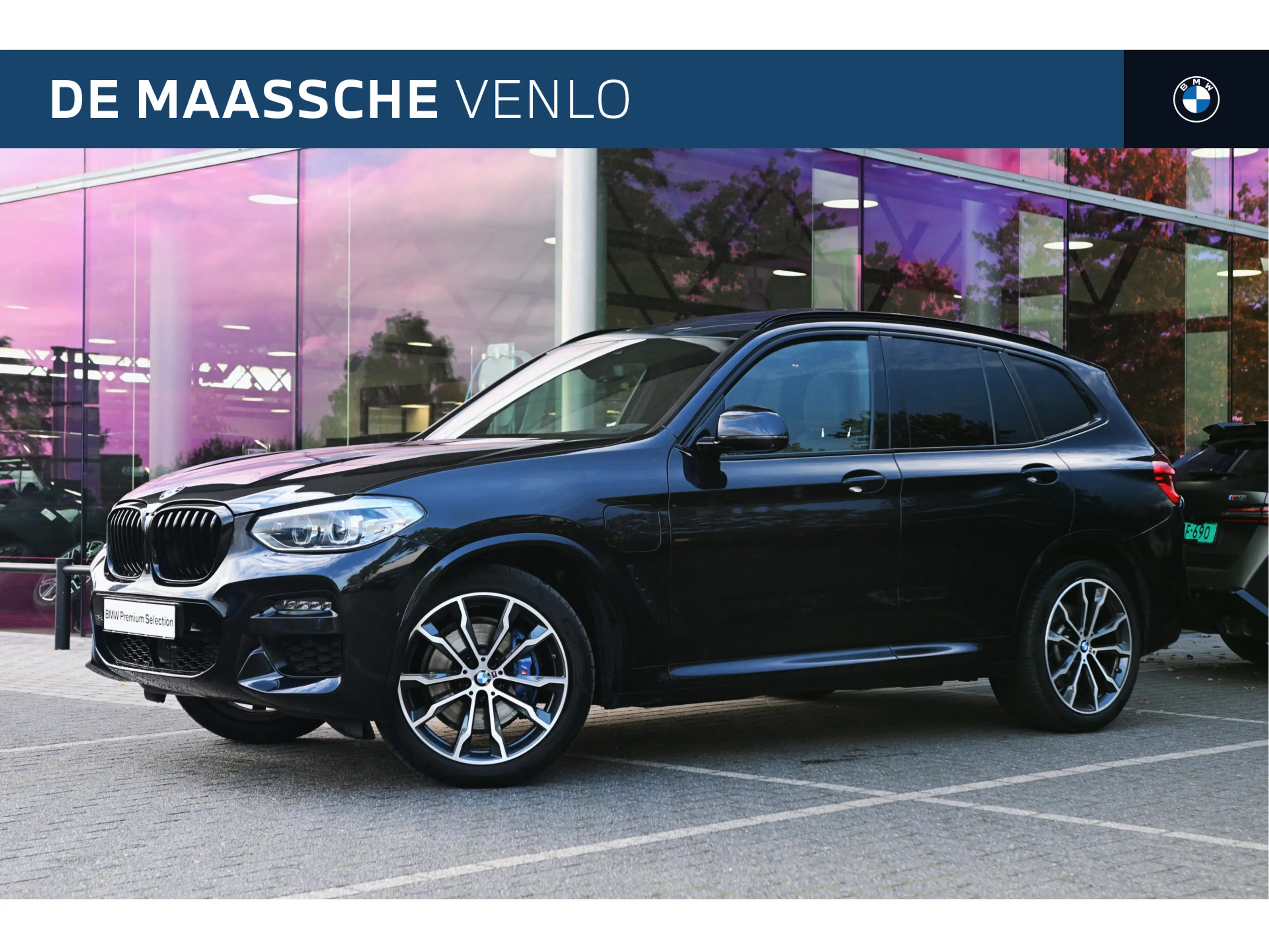 BMW X3 xDrive30e M Sport Automaat / Panoramadak / Sportst