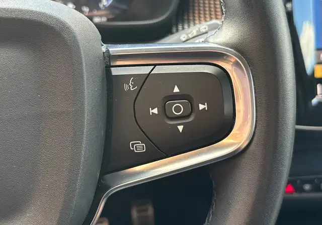 Volvo XC40 view 18