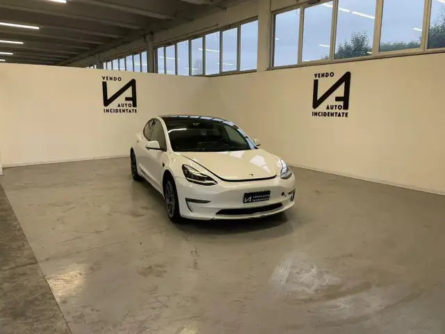 Tesla Model 3 LONG RANGE DUAL MOTOR AWD