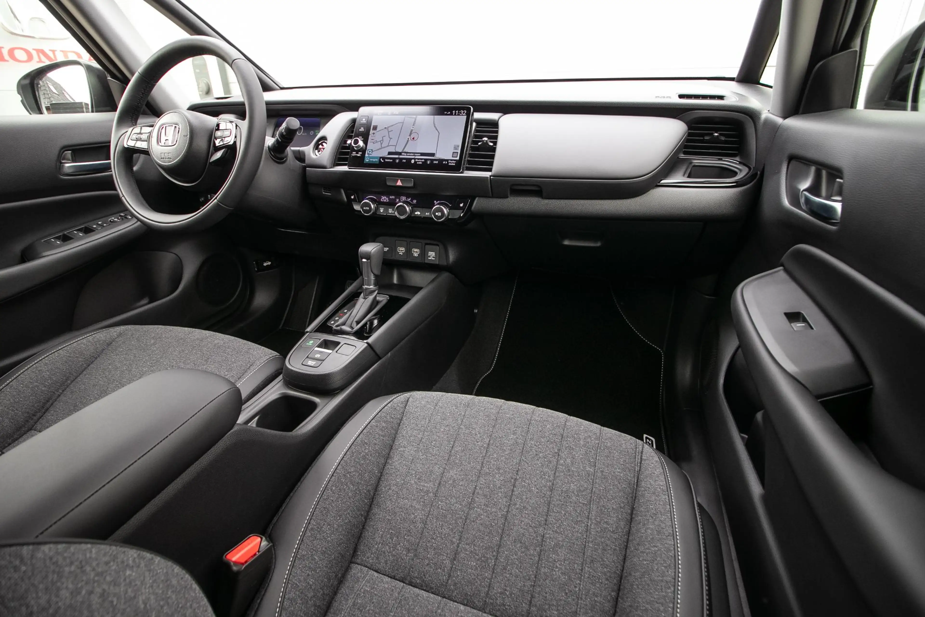 Honda Jazz 1.5 e:HEV Advance — photo 3