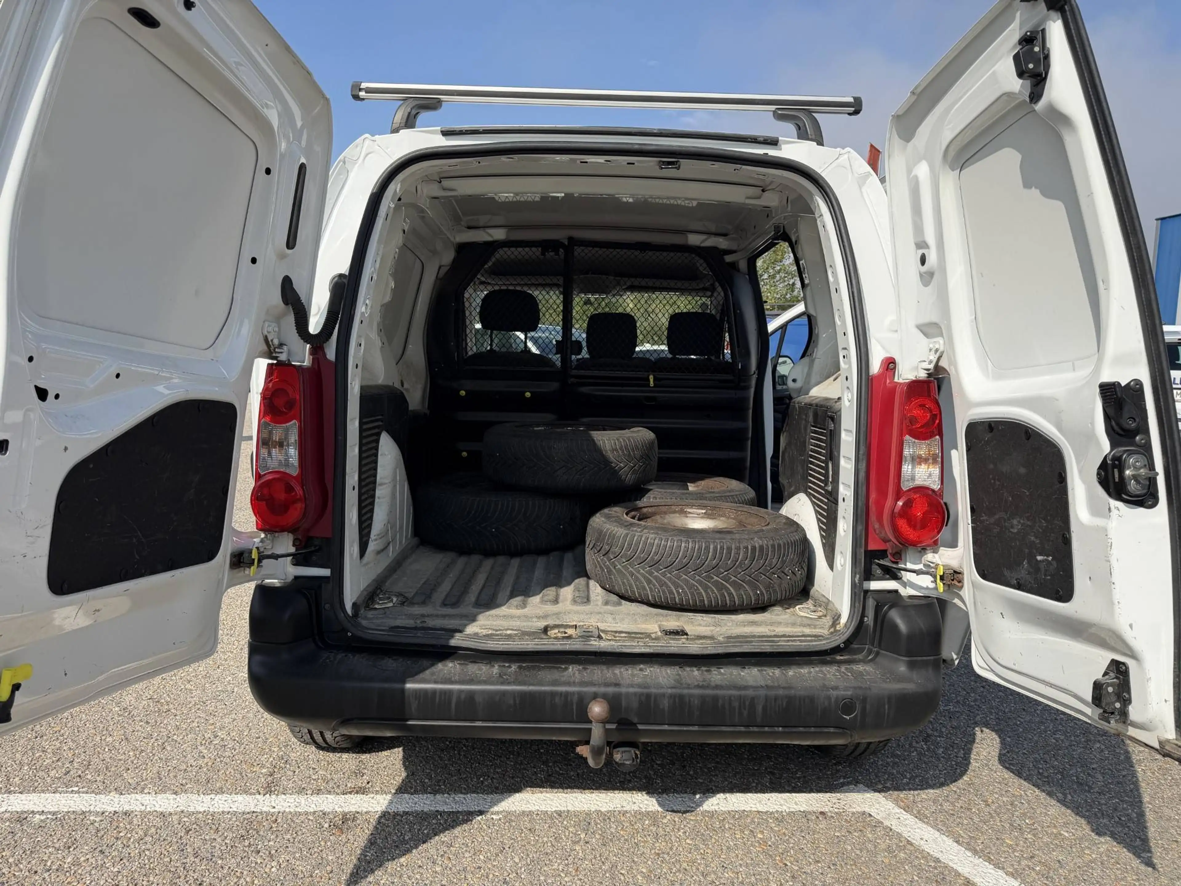 Peugeot Partner L1 Komfort*PickerlNEU*Klima*AHK*Dachträger* — photo 13