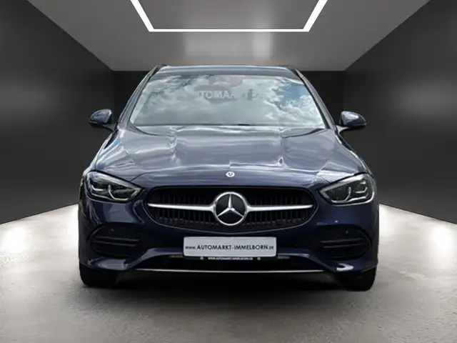 Mercedes-Benz C-Class view 9