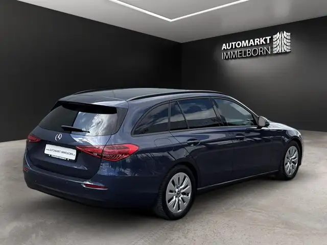 Mercedes-Benz C-Class view 8
