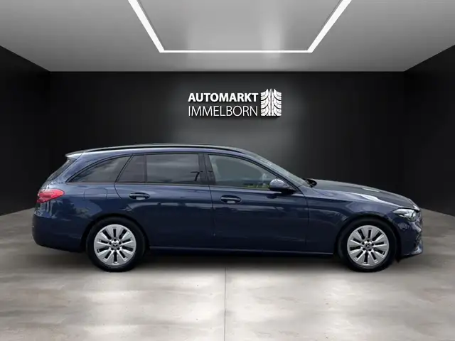 Mercedes-Benz C-Class view 11