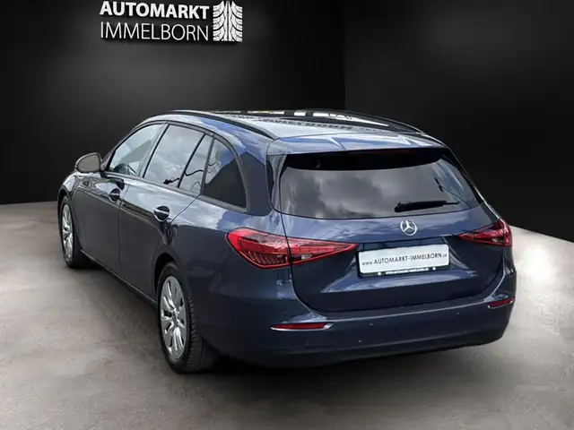 Mercedes-Benz C-Class view 5